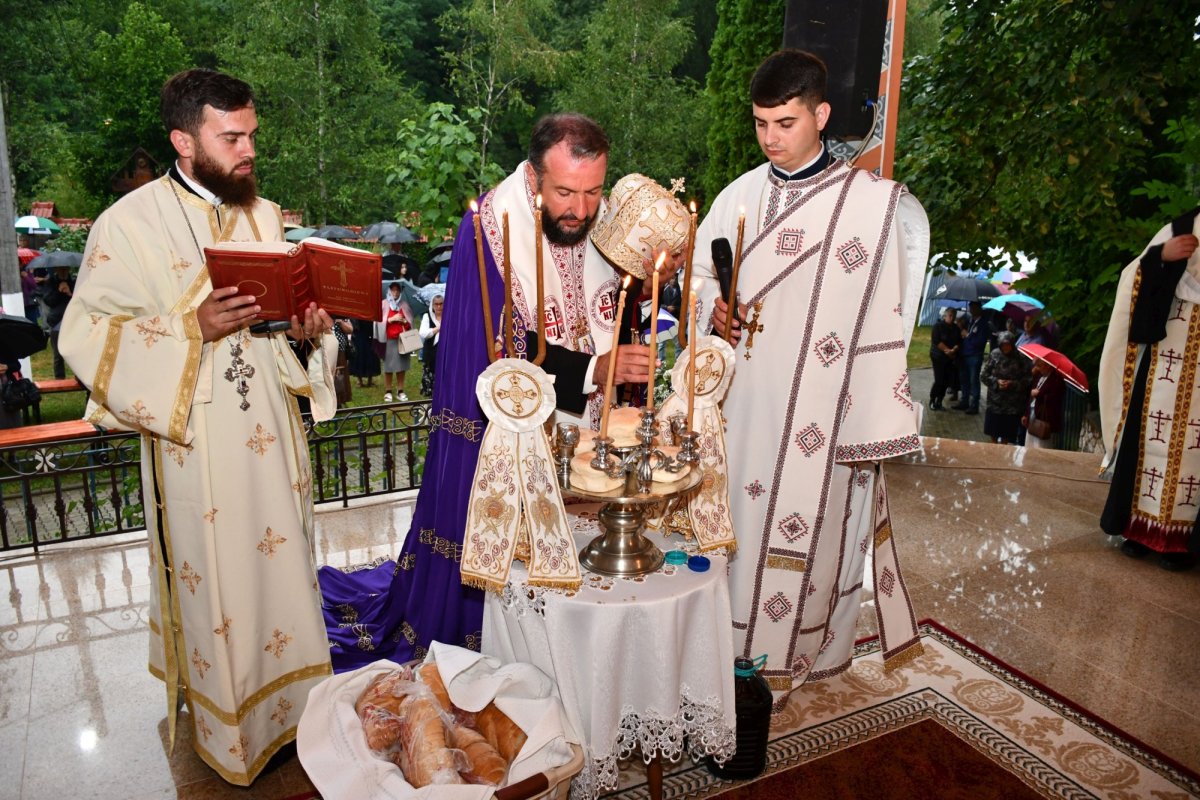 Sfântul Proroc Ilie Tesviteanul cinstit în Episcopia Caransebeşului 178099