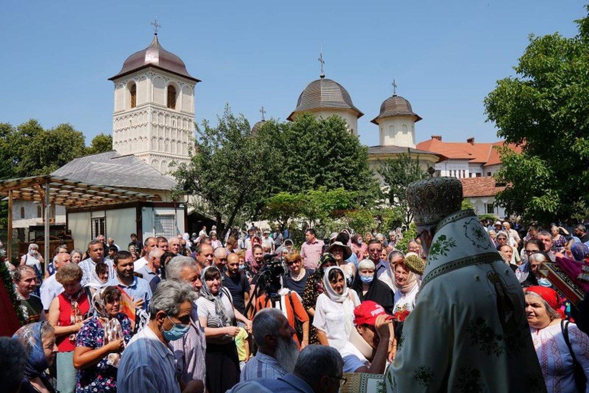 Sărbătorirea Sfântului Cuvios Ioanichie cel Nou la Câmpulung Muscel 178376