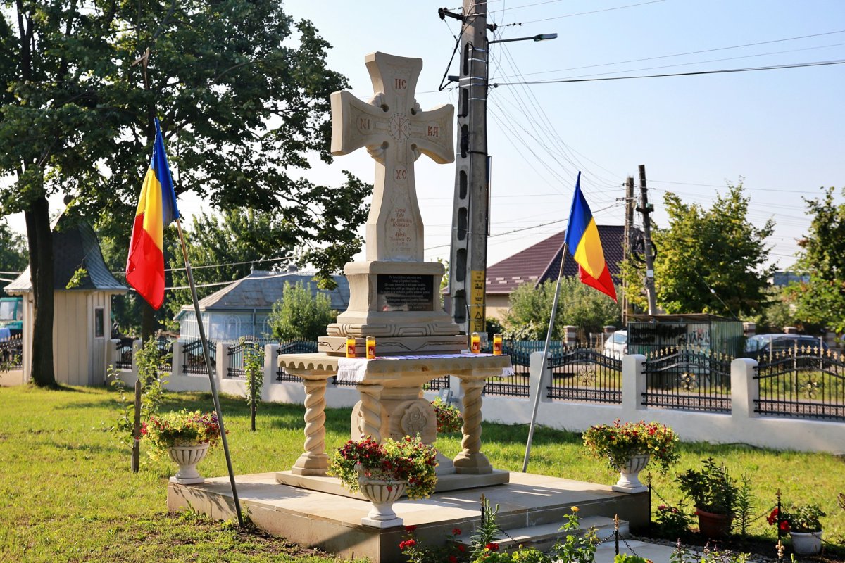 Sfințire de troiță în parohia botoșăneană Ionășeni 178756