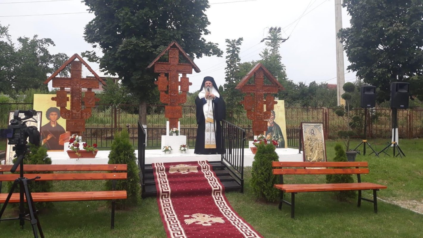 Trei troițe au fost sfințite la Vaslui 178735