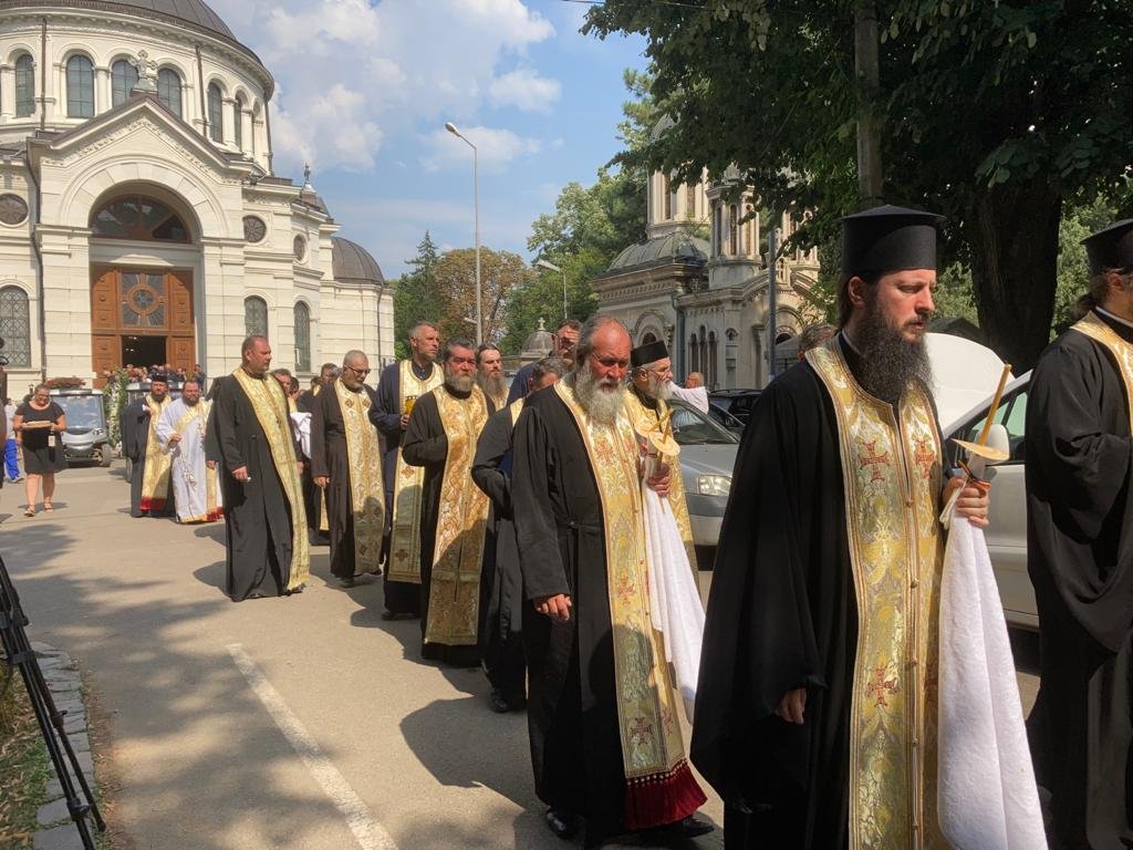 Preotul Costel Paizan și preoteasa Daniela Paizan - harnici slujitori ai Bisericii şi ai Şcolii 178809