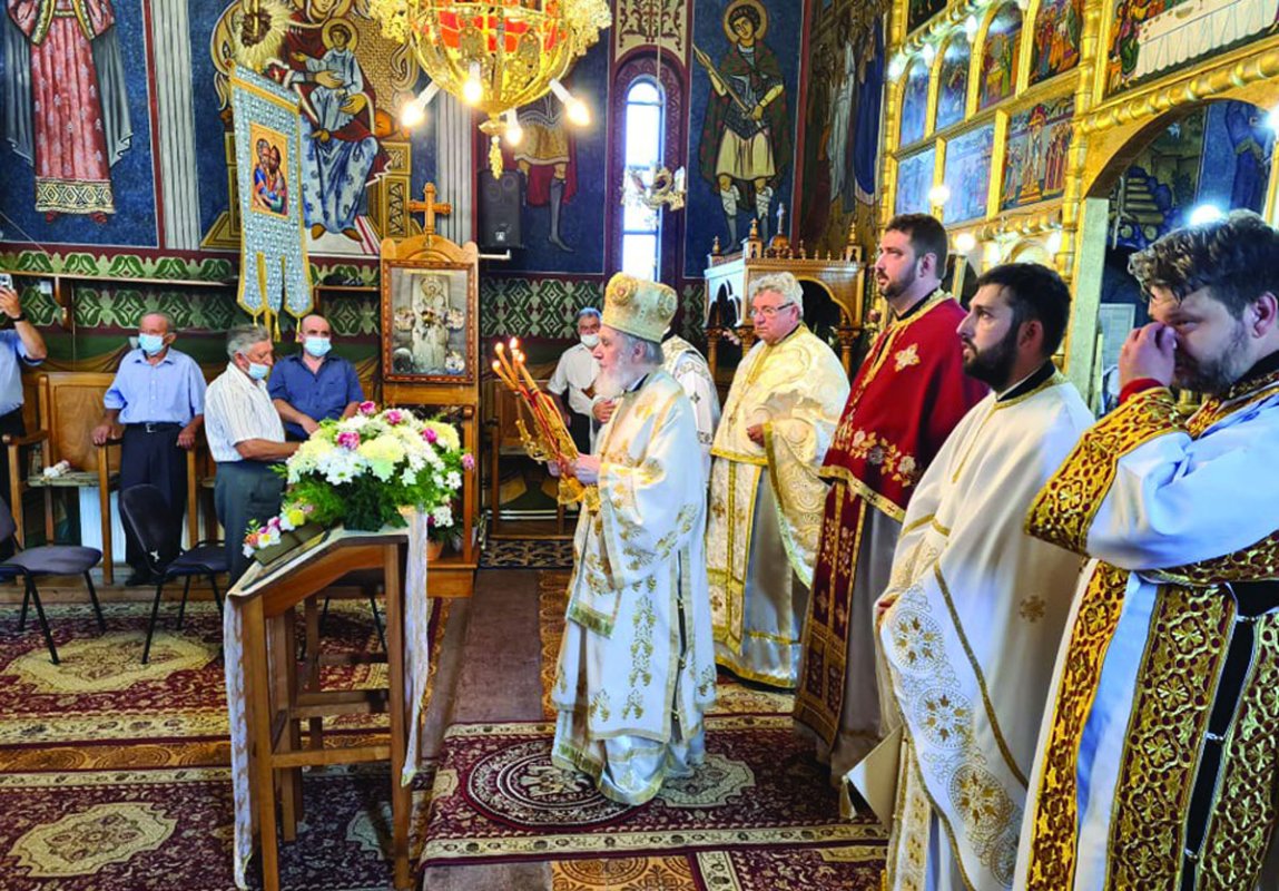 Înnoire şi sfinţire la Parohia Prunișor din judeţul Arad 178946