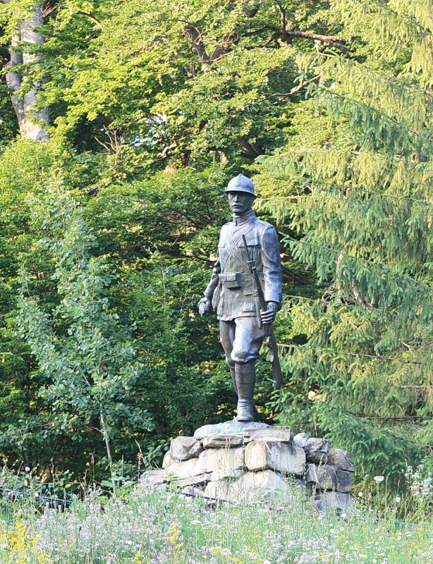 Monumentul Eroilor din Siriu, o lecție continuă de istorie 178936