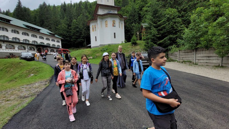 Popasuri duhovnicești în Mitropolia Munteniei și Dobrogei 178959