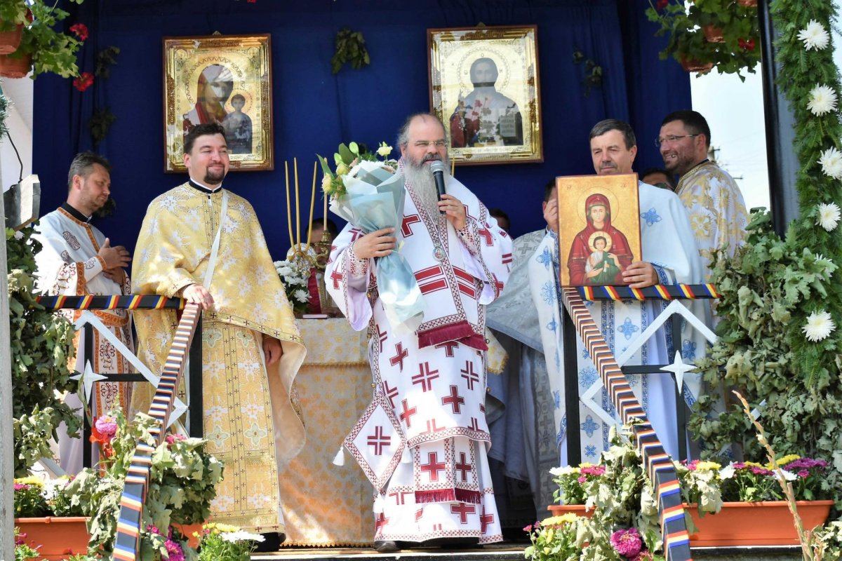 Sfințirea picturii bisericii din Drujești, Vaslui 178906