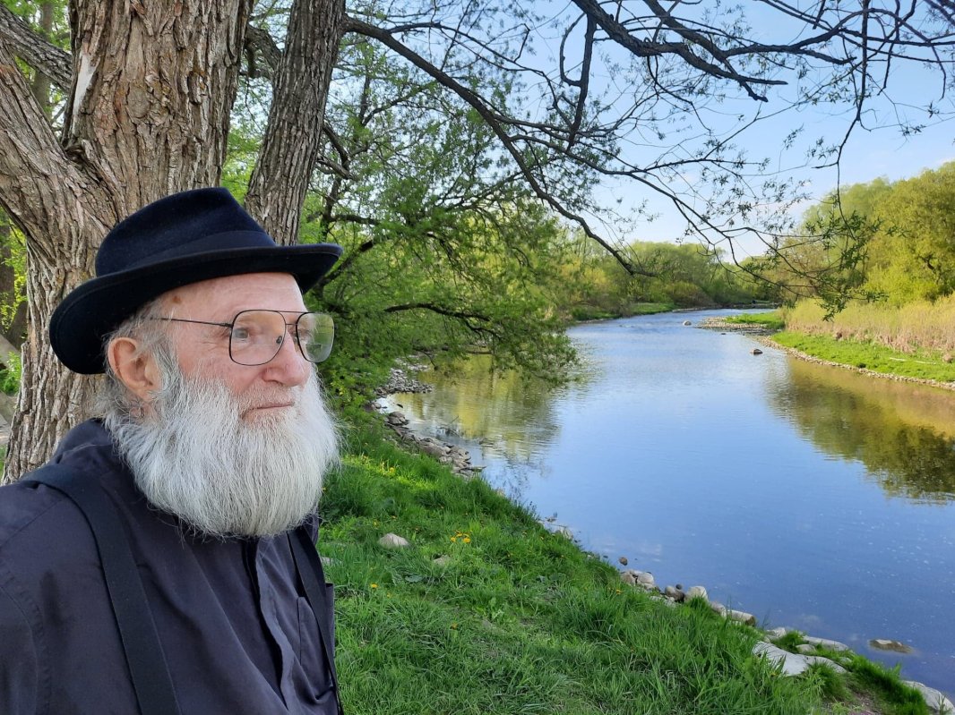 „Pământul inimii rămâne de-o ființă cu pământul țării” 179017