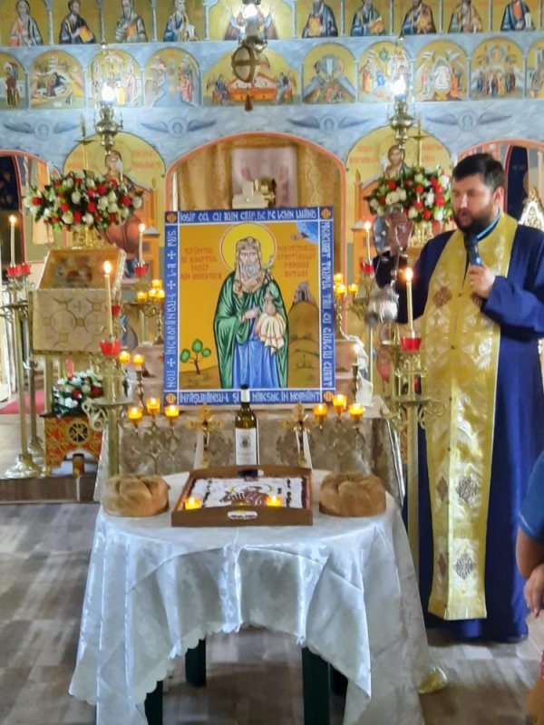 Activități dedicate ocrotitorului cimitirului parohiei prahovene Rotari 179068