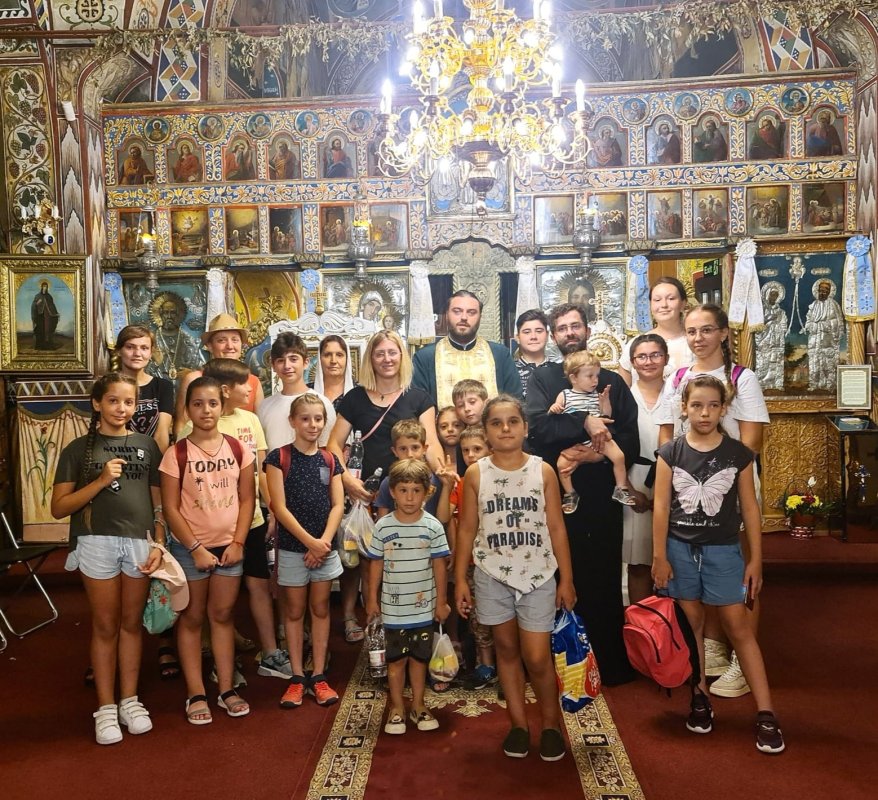 Întâlnire în vacanța de vară între copiii a două parohii 179252