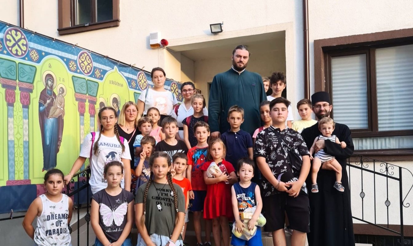 Întâlnire în vacanța de vară între copiii a două parohii 179253