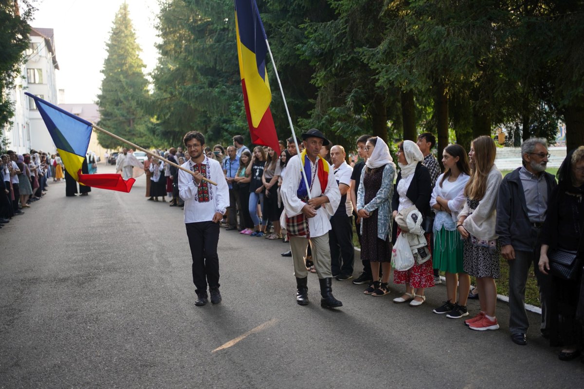 Seminariștii de la Mănăstirea Neamț și-au sărbătorit ocrotitorul 179132