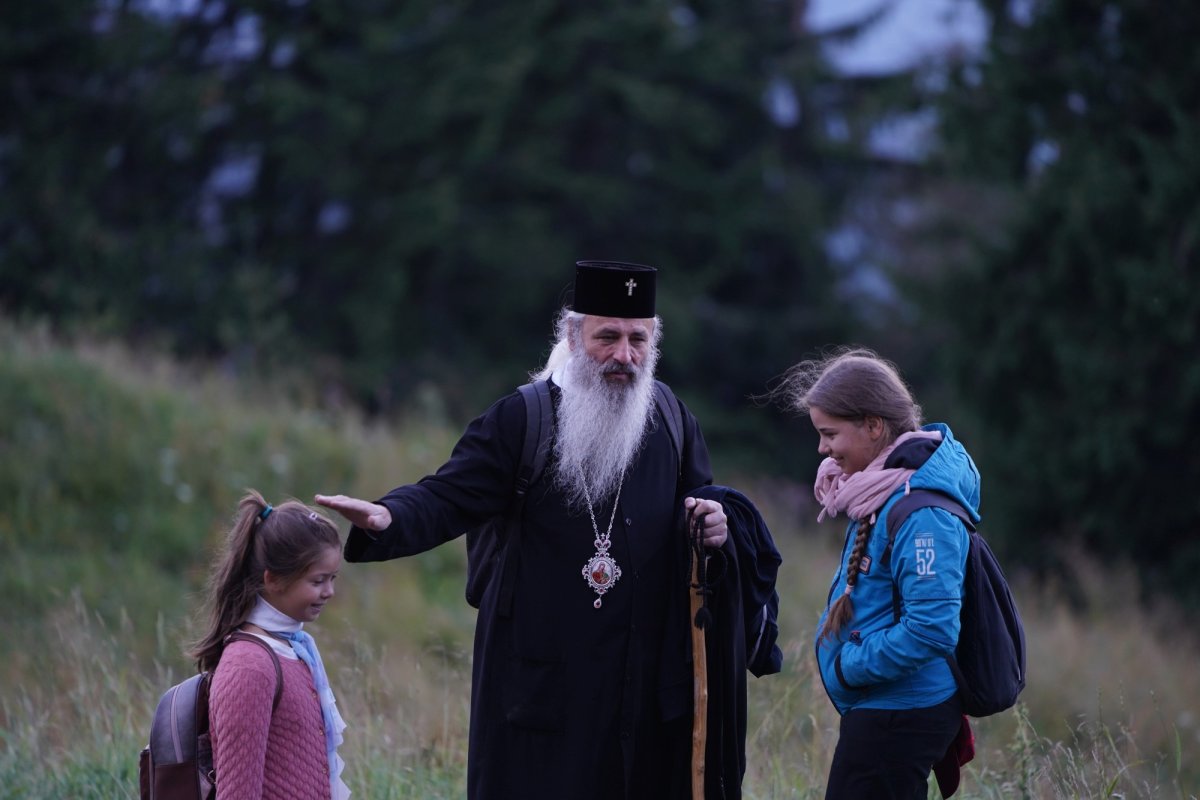 Pelerinaj al credincioșilor pe muntele Ceahlău 179292