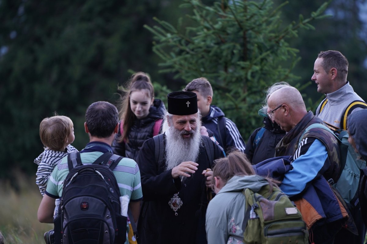 Pelerinaj al credincioșilor pe muntele Ceahlău 179294