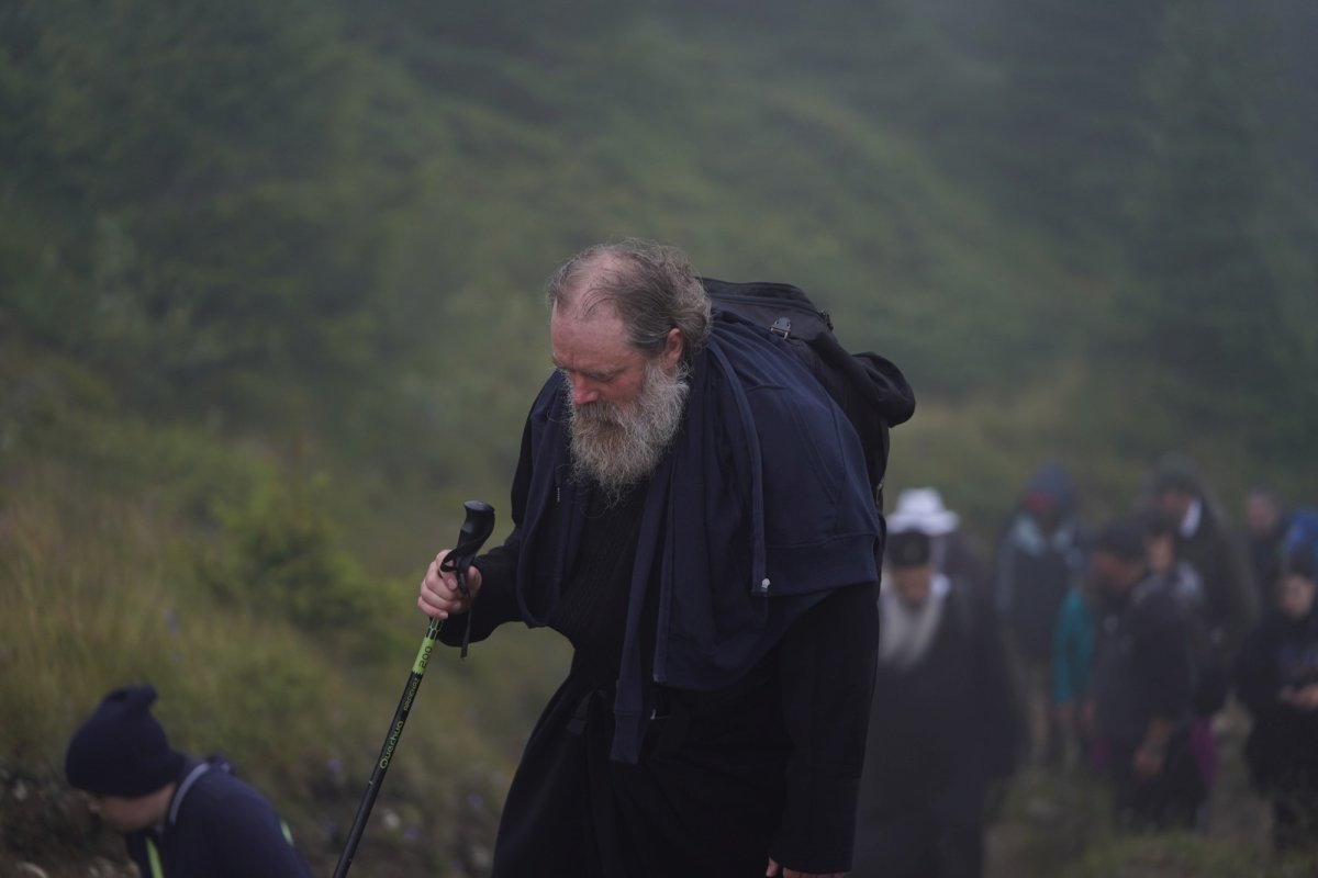 Pelerinaj al credincioșilor pe muntele Ceahlău 179309