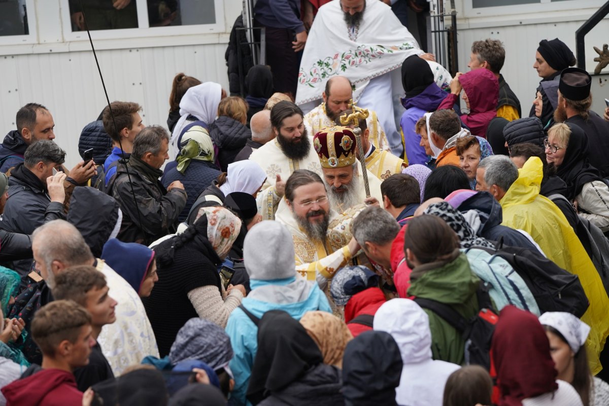 Pelerinaj al credincioșilor pe muntele Ceahlău 179319