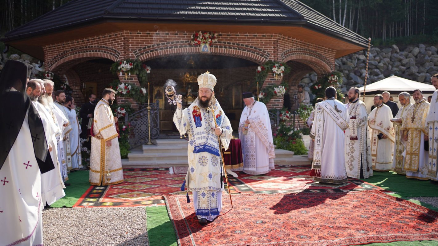 Hramul Schitului „Sfântul Ioan Iacob Hozevitul” – Mestecăniș 179446