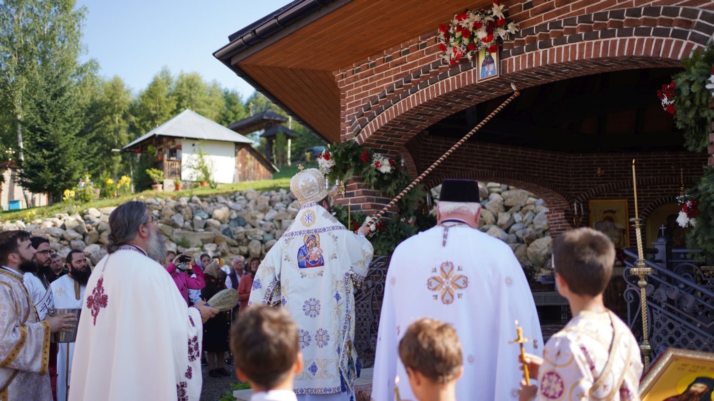 Hramul Schitului „Sfântul Ioan Iacob Hozevitul” – Mestecăniș 179447