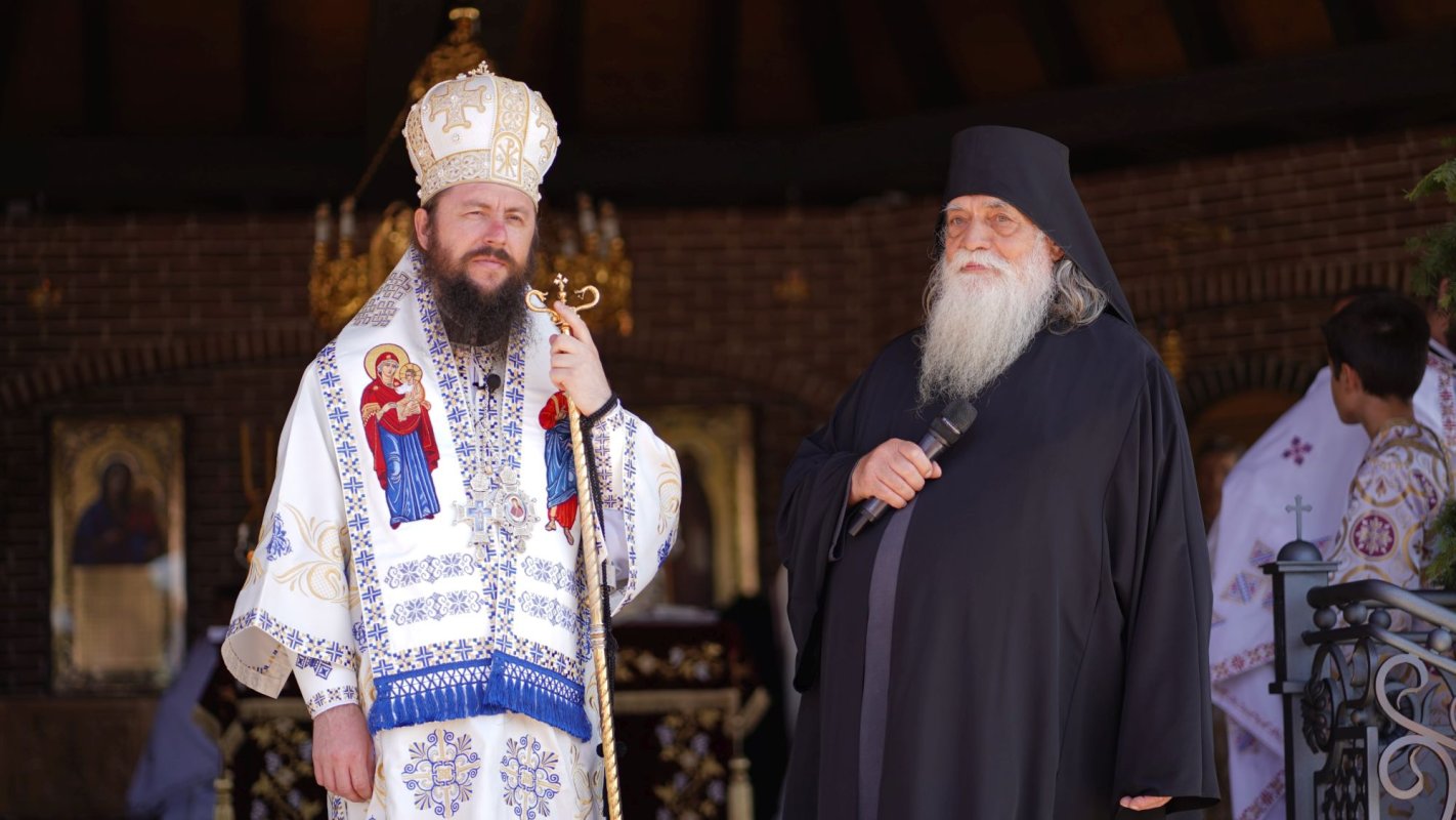 Hramul Schitului „Sfântul Ioan Iacob Hozevitul” – Mestecăniș 179452