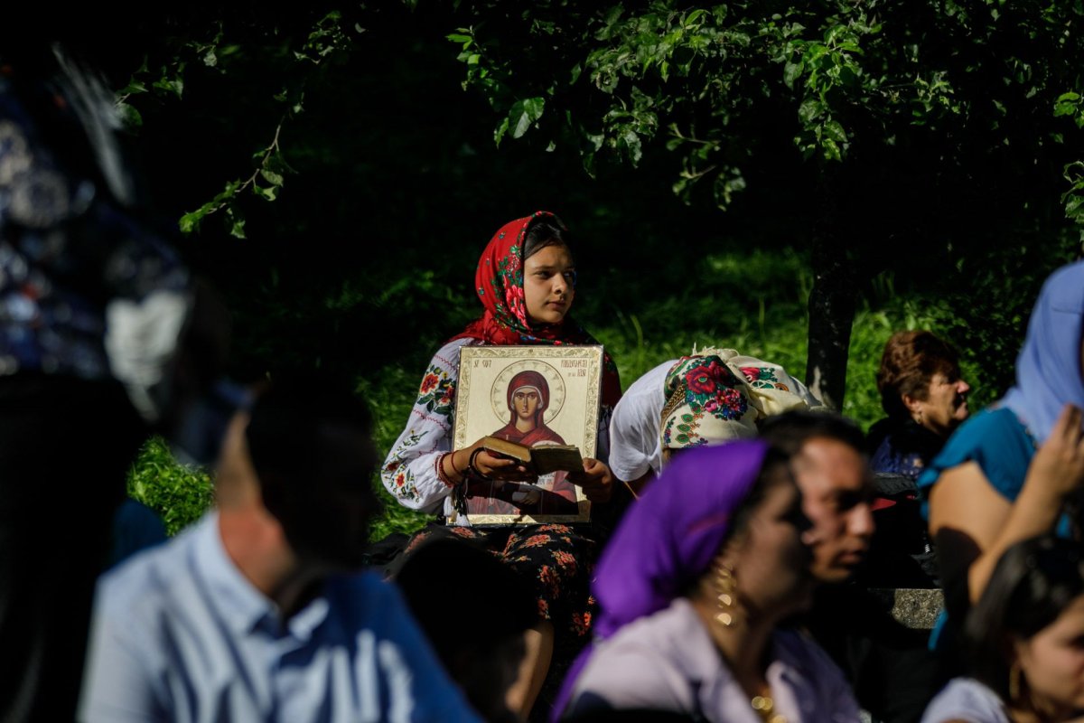 Mulțime de credincioși au prăznuit-o pe Sfânta Teodora la Mănăstirea Sihla 179538