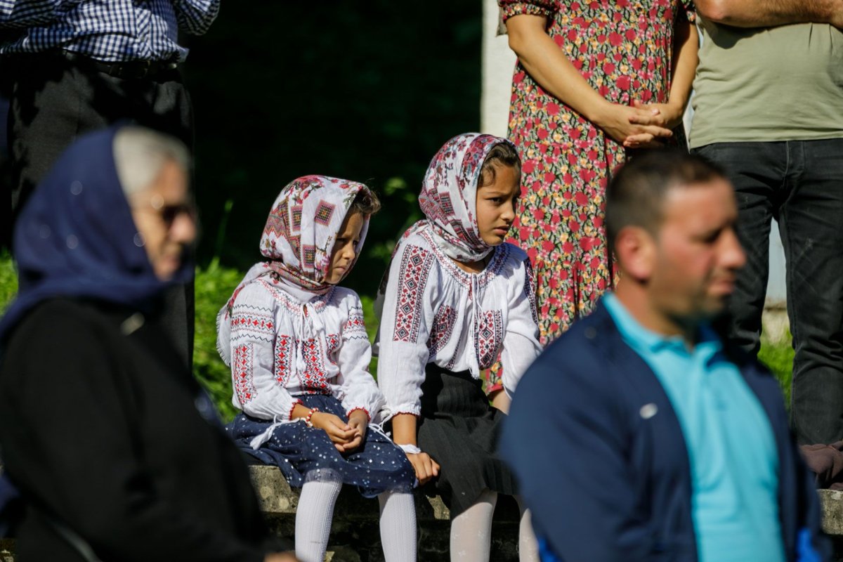 Mulțime de credincioși au prăznuit-o pe Sfânta Teodora la Mănăstirea Sihla 179539