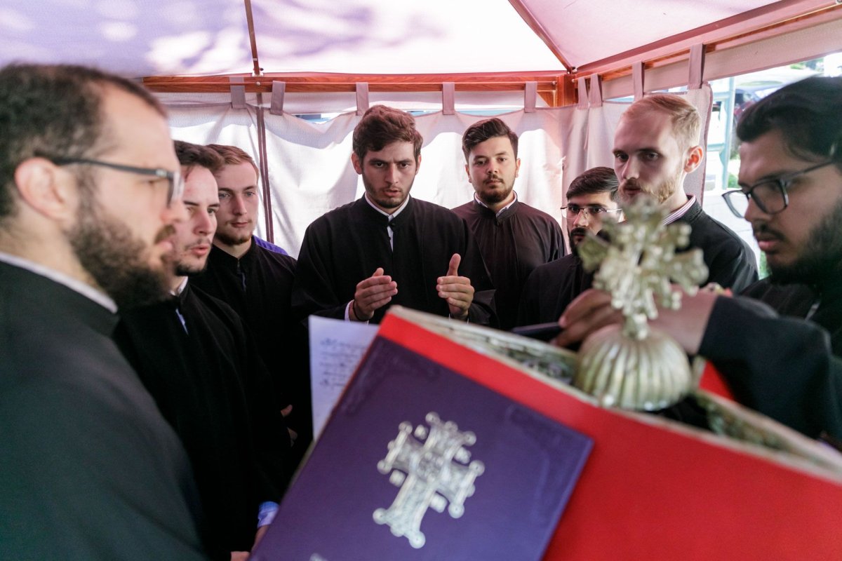 Mulțime de credincioși au prăznuit-o pe Sfânta Teodora la Mănăstirea Sihla 179564