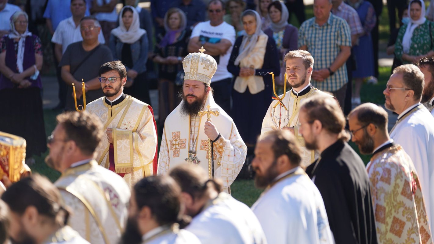 Duminica a 7-a după Rusalii la Catedrala Arhiepiscopală din Suceava 179682