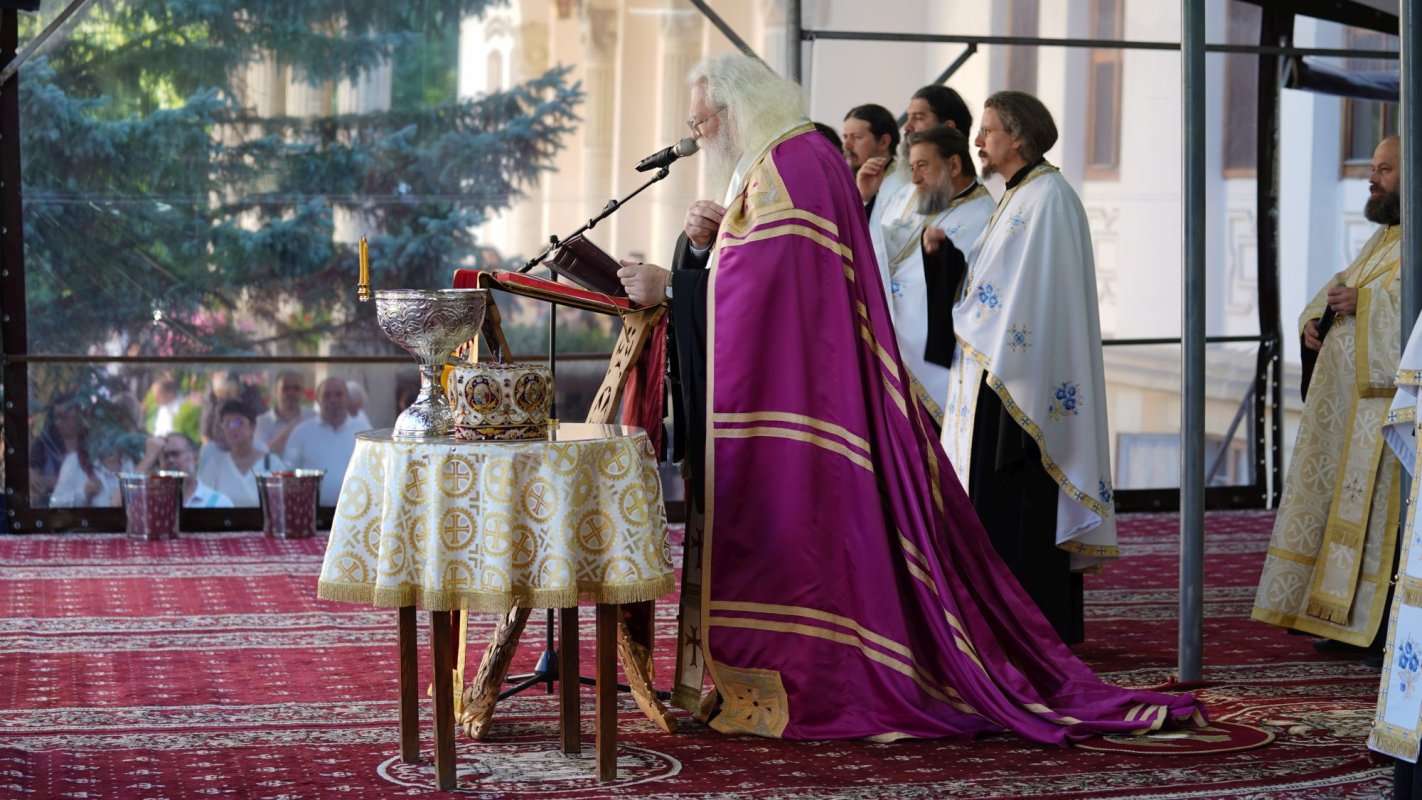 Duminica a 7-a după Rusalii la Catedrala Arhiepiscopală din Suceava 179684