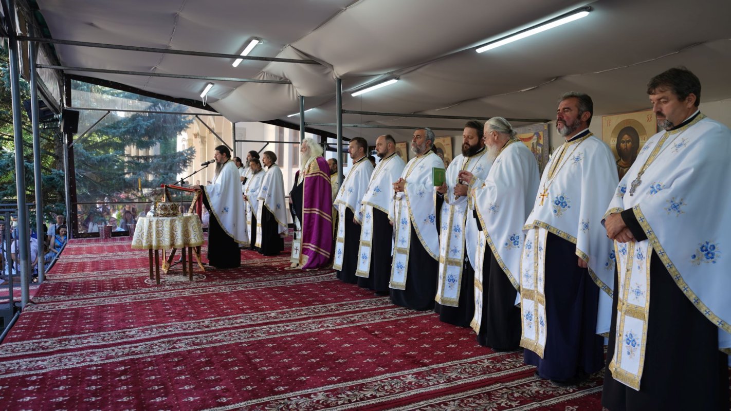 Duminica a 7-a după Rusalii la Catedrala Arhiepiscopală din Suceava 179685