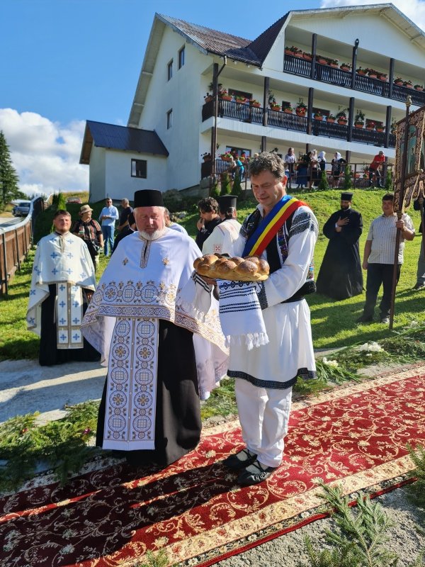 O copie a Icoanei Maicii Domnului „Esfagmeni“-Înjunghiata a fost adusă la Mănăstirea Piatra Tăieturii 179699