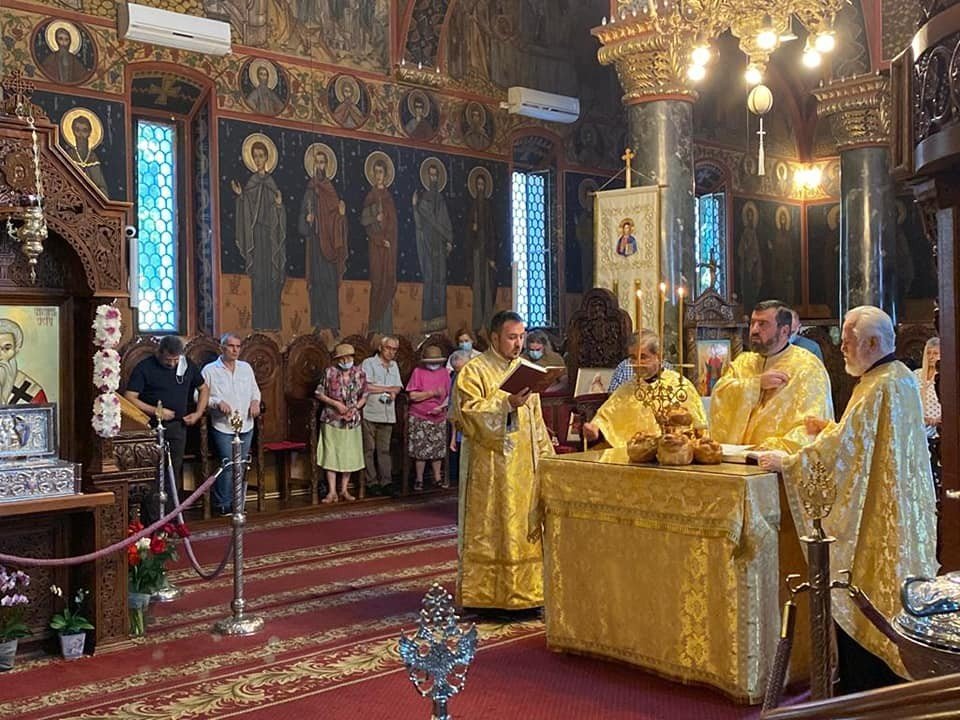Sfântul Ierarh Miron pomenit la biserica sa din Capitală 179824