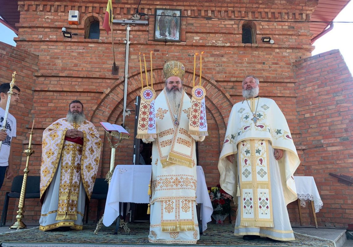 Binecuvântări pentru credincioșii din Băcăoani, Vaslui 179898