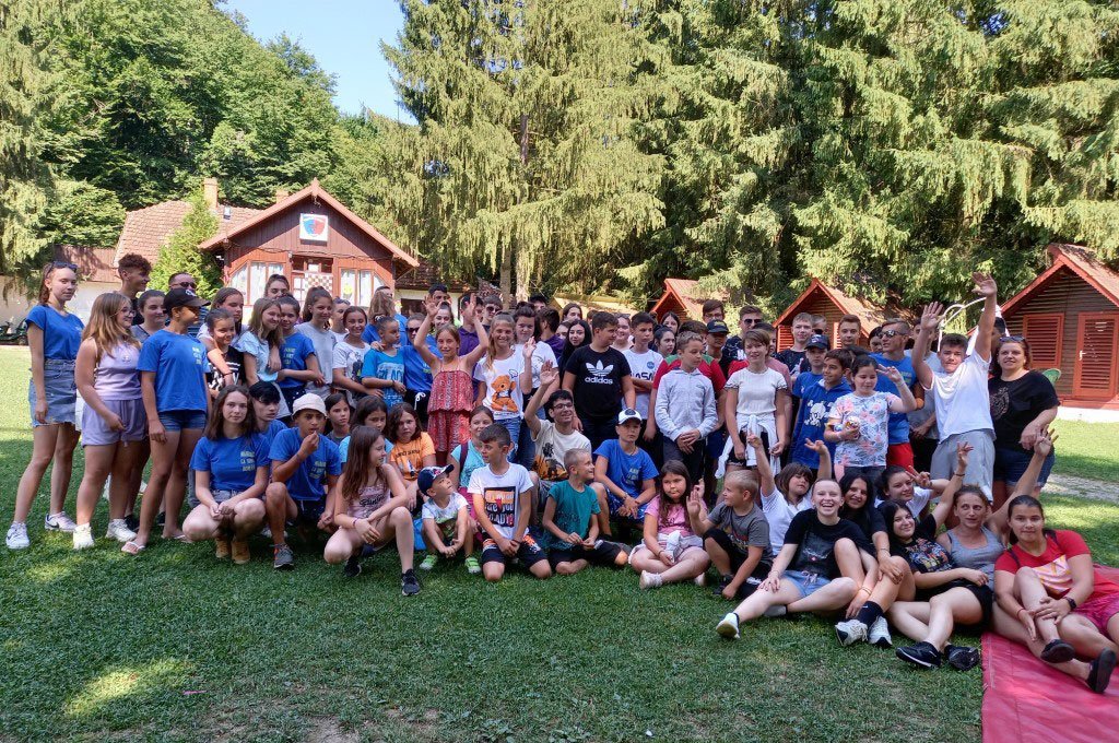 Copii de la parohii timișene la o tabără în județul Arad 180004