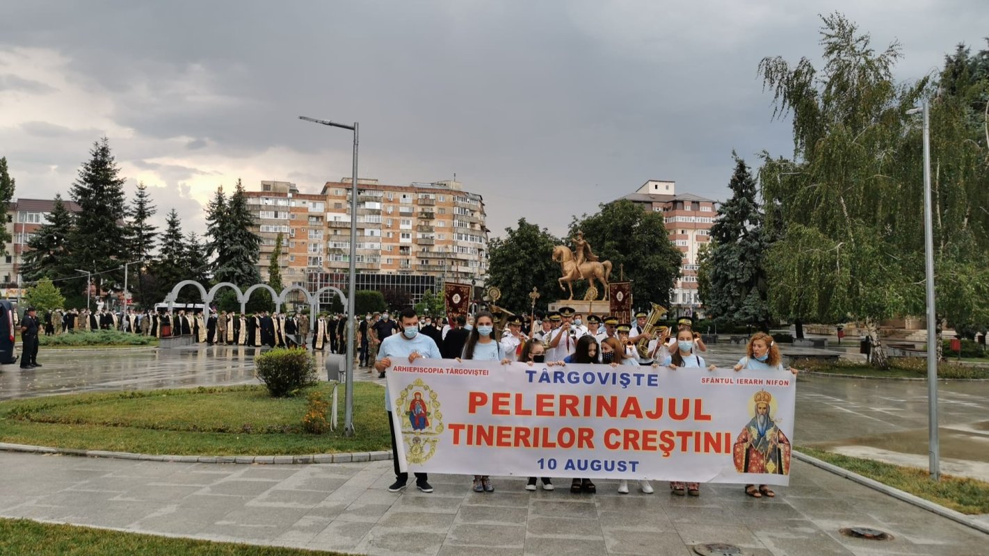 Entuziasmul și statornicia credinței evidențiate de ziua Sfântului Ierarh Nifon la Târgoviște  179960