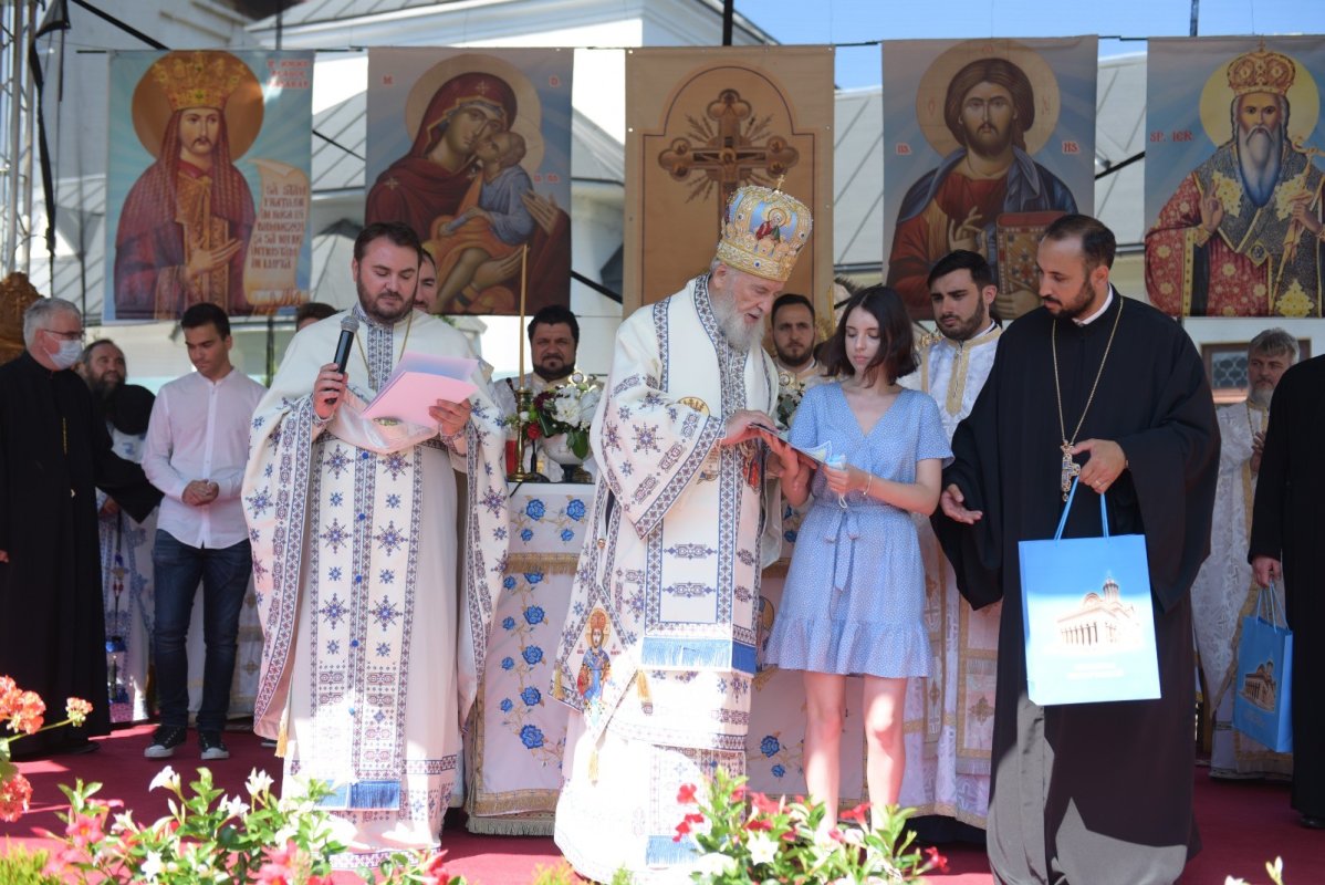 Entuziasmul și statornicia credinței evidențiate de ziua Sfântului Ierarh Nifon la Târgoviște  179963