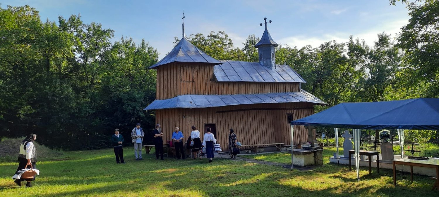 Schitul „Mănăstioara“ - Udești, Suceava, a fost reînființat 180097