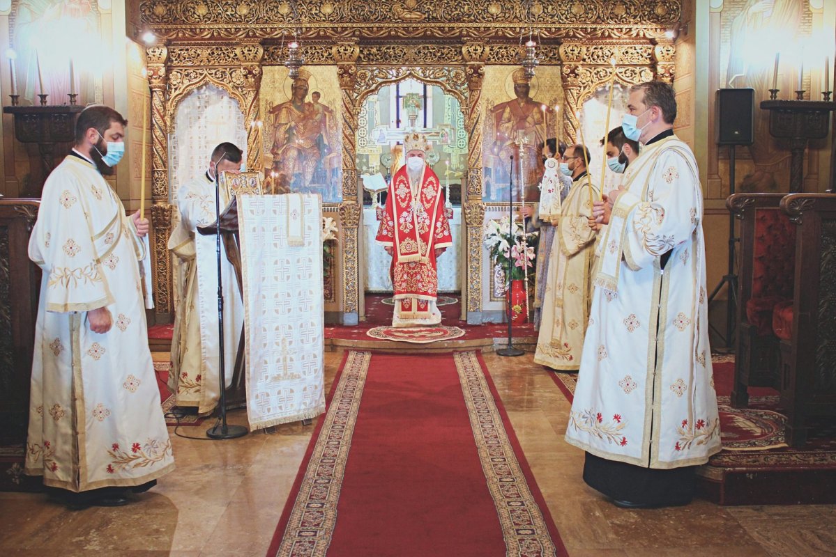 Sfântul Ierarh Nifon, Patriarhul Constantinopolului, cinstit la Craiova 180103