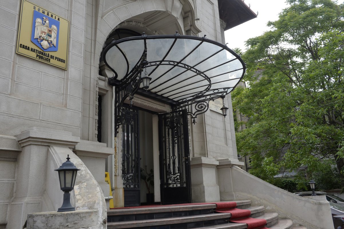 O mie de posturi vacante la casele de pensii 180132