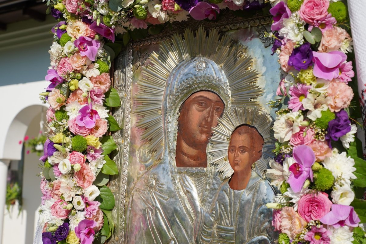 Prohodul Maicii Domnului la Mănăstirea Adam din judeţul Galaţi 180508