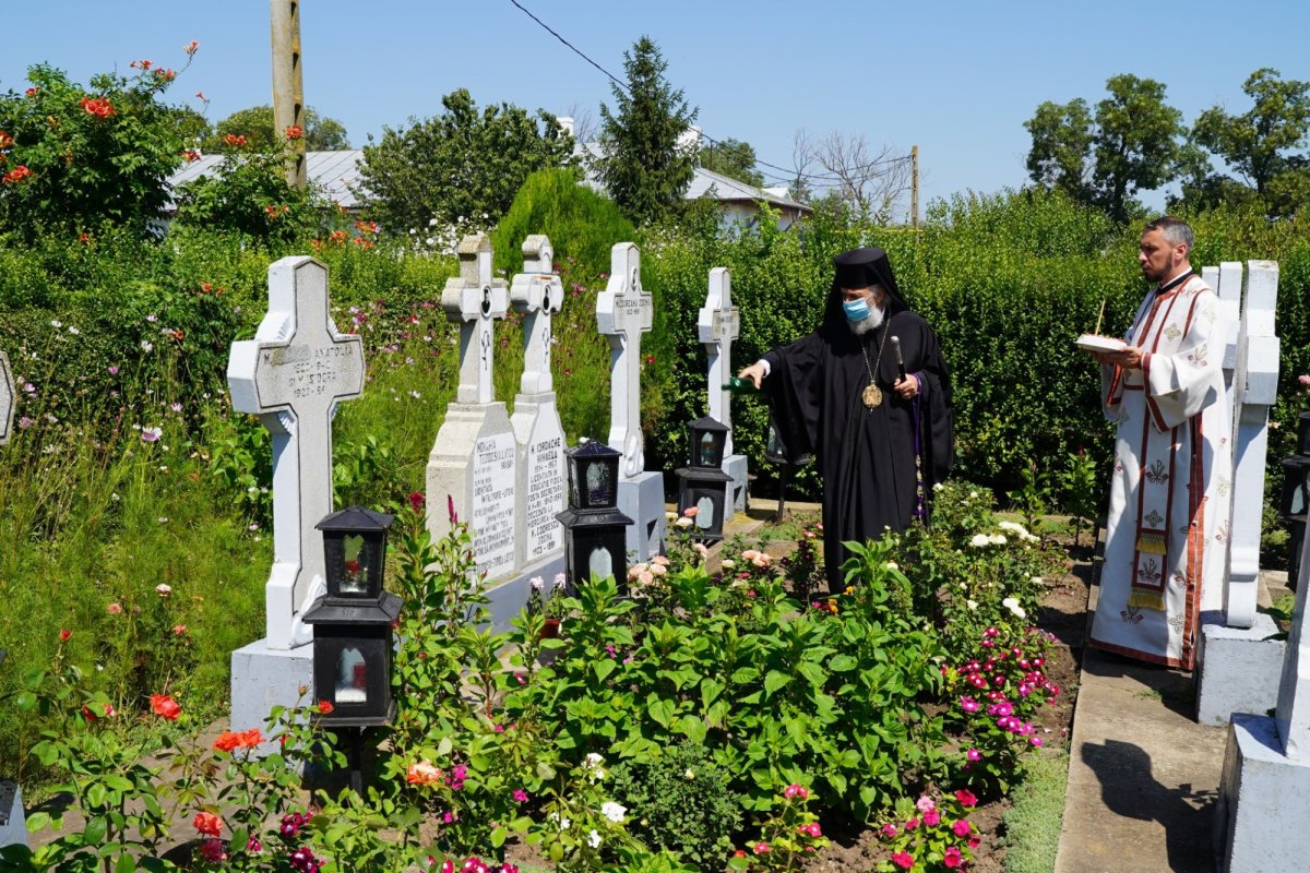 Sărbătoarea Adormirii Maicii Domnului la Mănăstirea Vladimireşti 180533