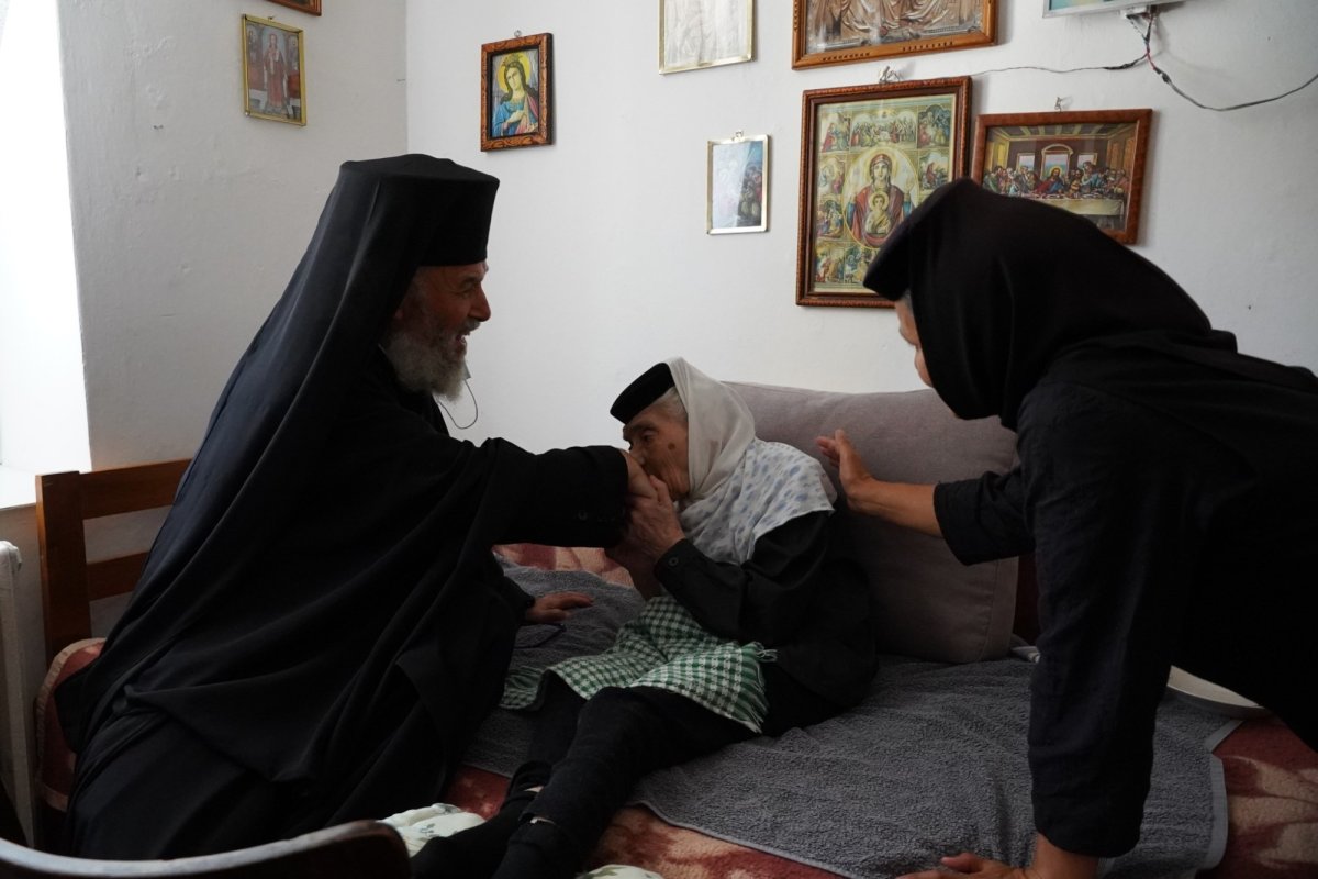 Sărbătoarea Adormirii Maicii Domnului la Mănăstirea Vladimireşti 180536