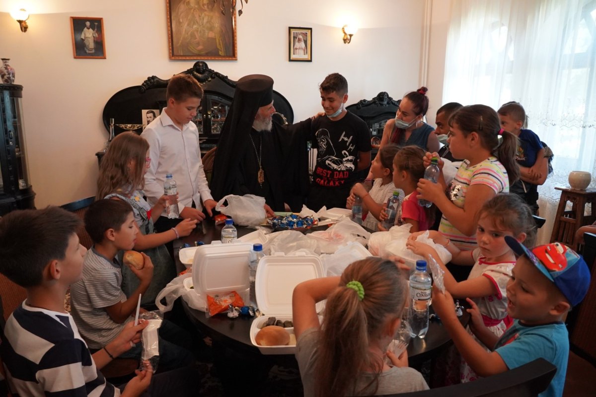 Sărbătoarea Adormirii Maicii Domnului la Mănăstirea Vladimireşti 180538