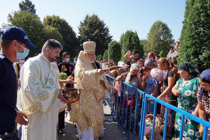 Hramul Catedralei Arhiepiscopale din Curtea de Argeș 180942