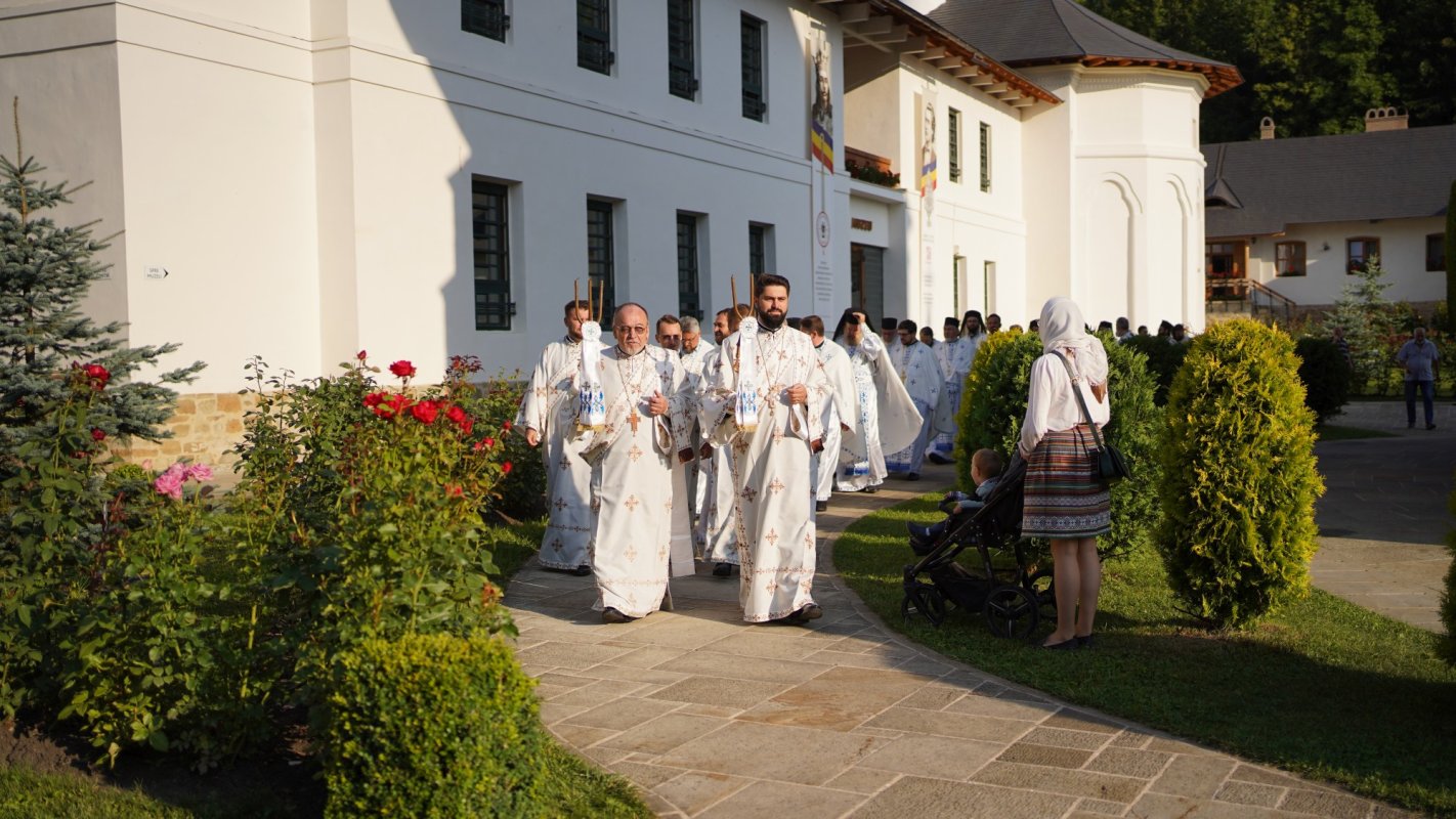 Liturghie Arhierească la „Serbarea de la Putna 2021” de ziua Sfinților Martiri Brâncoveni 180716