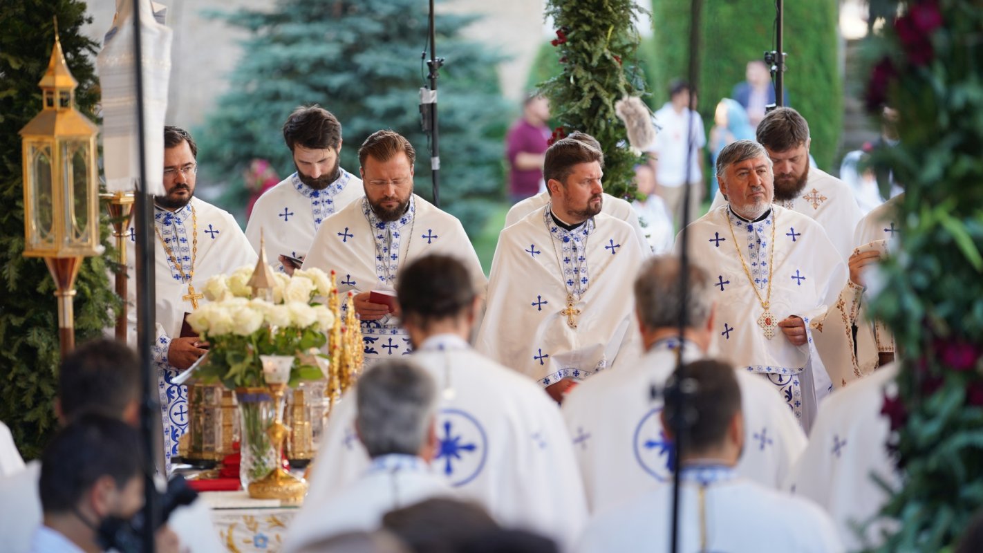 Liturghie Arhierească la „Serbarea de la Putna 2021” de ziua Sfinților Martiri Brâncoveni 180723