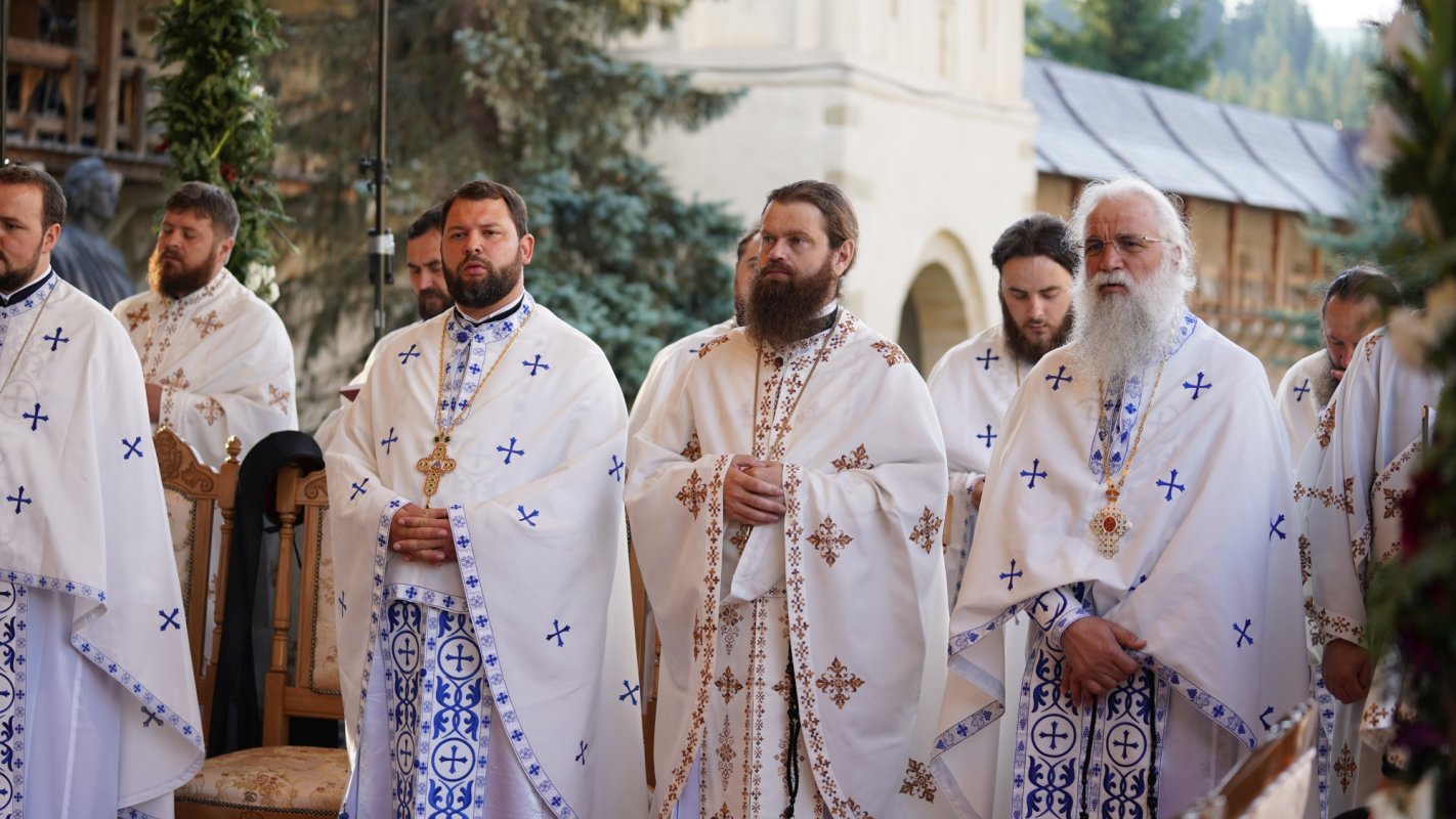 Liturghie Arhierească la „Serbarea de la Putna 2021” de ziua Sfinților Martiri Brâncoveni 180727