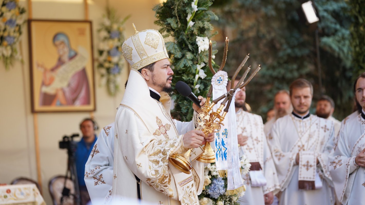 Liturghie Arhierească la „Serbarea de la Putna 2021” de ziua Sfinților Martiri Brâncoveni 180731