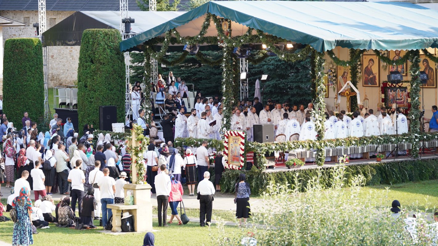 Liturghie Arhierească la „Serbarea de la Putna 2021” de ziua Sfinților Martiri Brâncoveni 180734