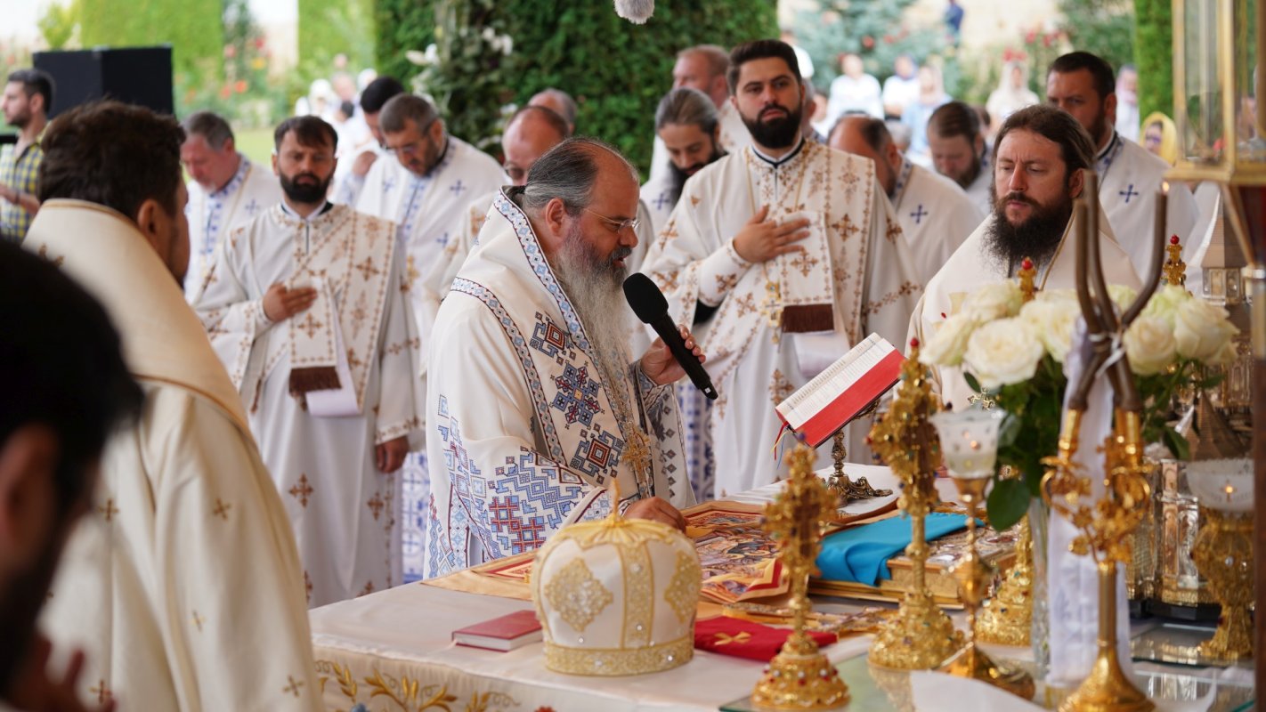 Liturghie Arhierească la „Serbarea de la Putna 2021” de ziua Sfinților Martiri Brâncoveni 180746