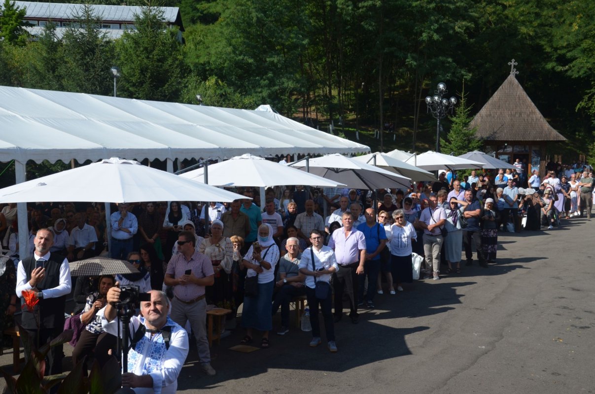 Adormirea Maicii Domnului prăznuită la Mănăstirea Izbuc 181003