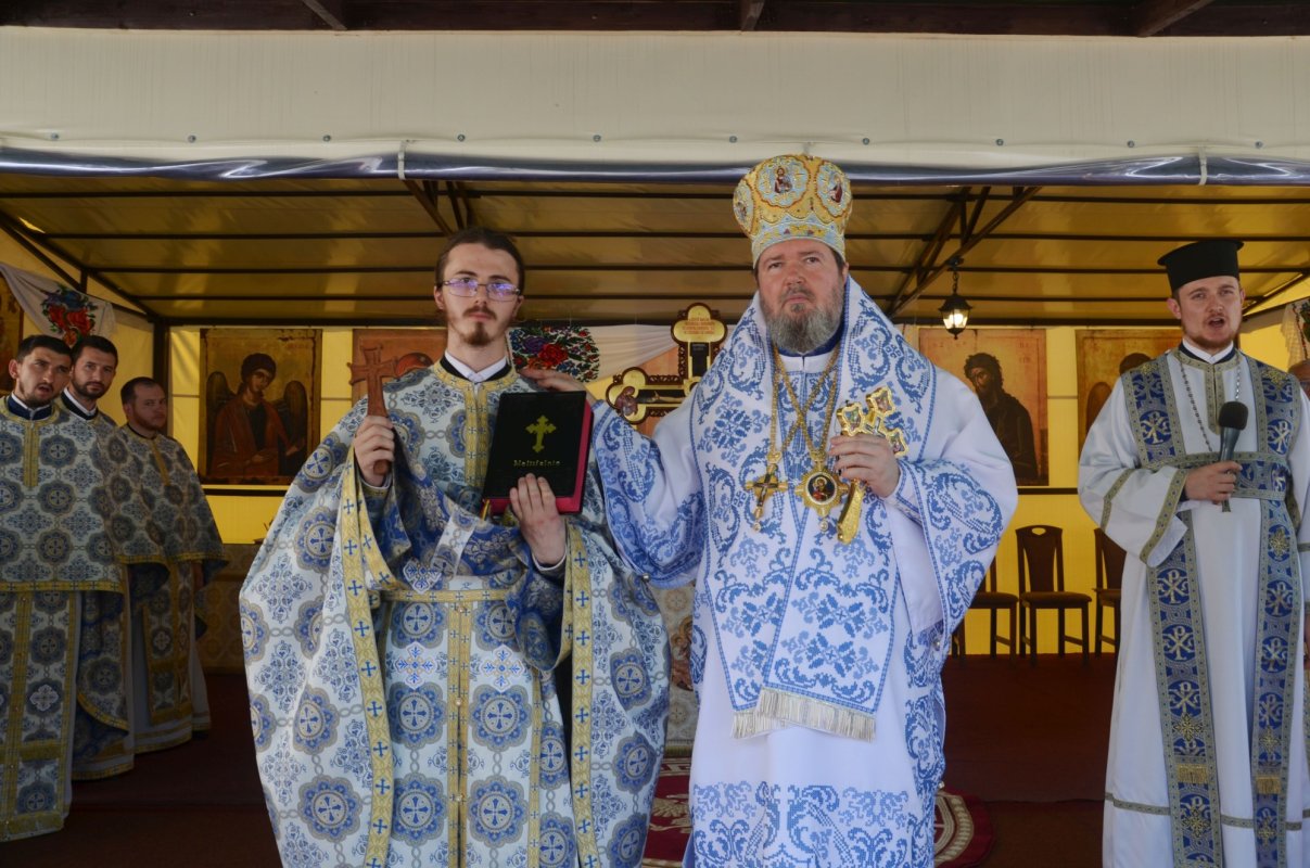 Adormirea Maicii Domnului prăznuită la Mănăstirea Izbuc 181004