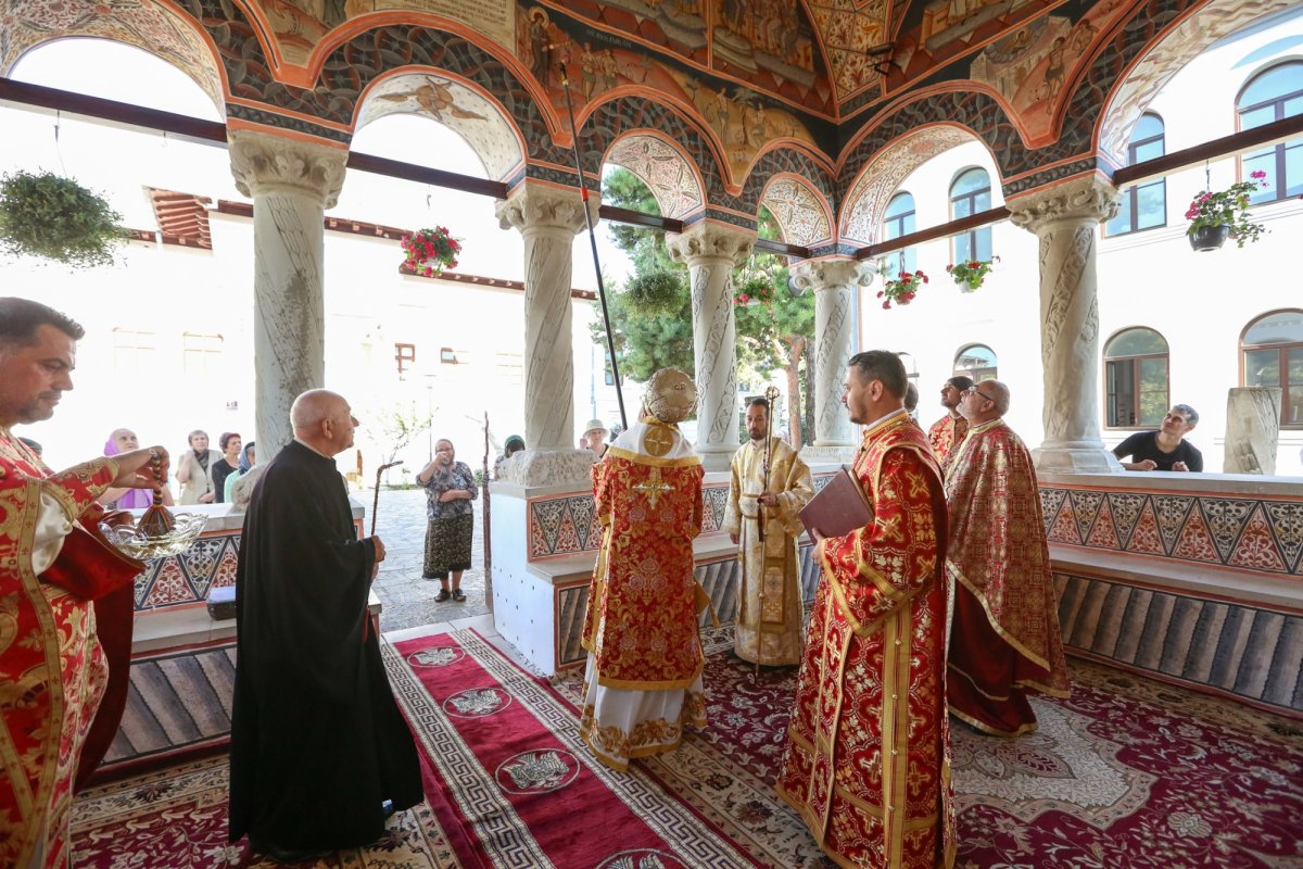 Binecuvântarea picturii ctitoriei brâncovenești din Râmnicu Sărat 181051